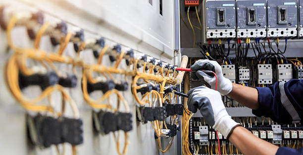 Professional Electrician technician working in Arlington, OH